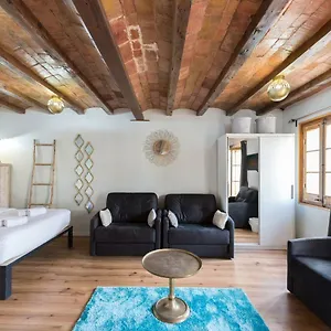 n24-the-streets-apartments-bar.catalonia-hotels.com/
