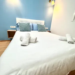 apt-apartamento-en-sants.top-hotels-tarragona.com/
