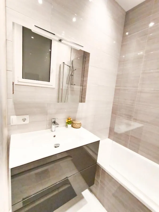 Hostel By Liceu Rooms Barcelona